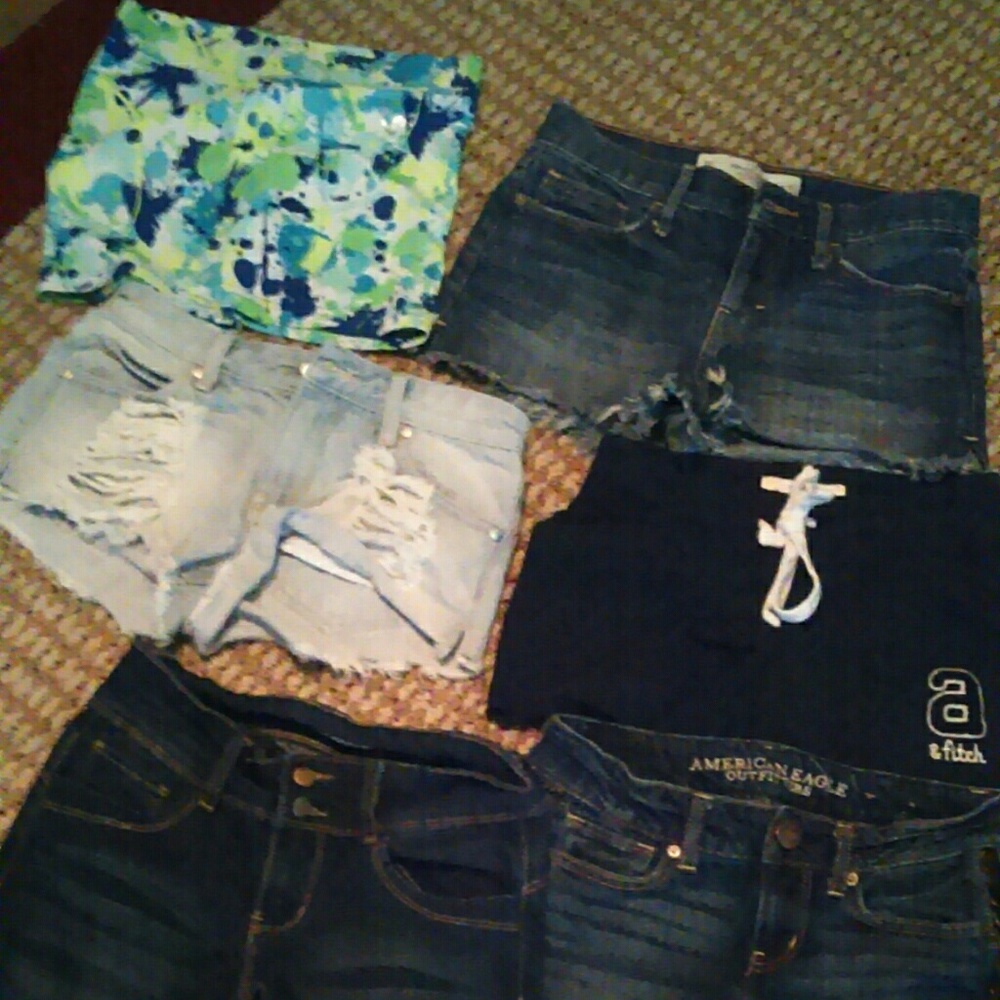 00 /xs Abercrombie, Guess and America Eagle shorts